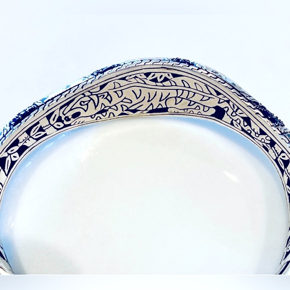 JOHN HARDY Palu Macan Sterling Silver Black Sapphire hinged cuff - Picture 2 of 10